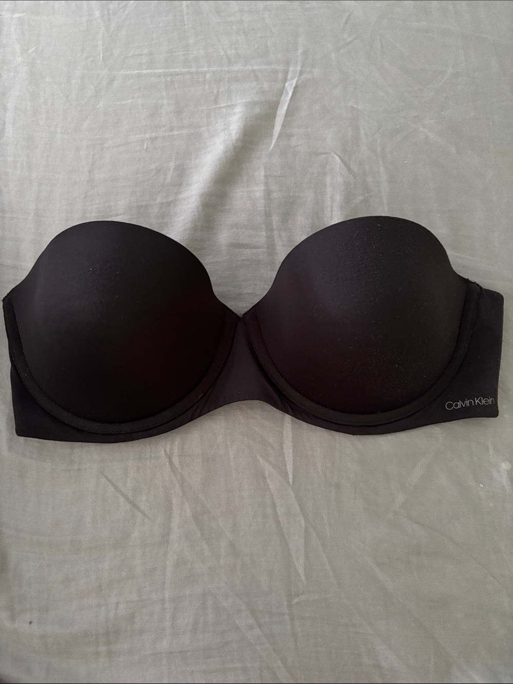 Calvin Klein Black Strapless Molded Bra with Light Padding/PushUp